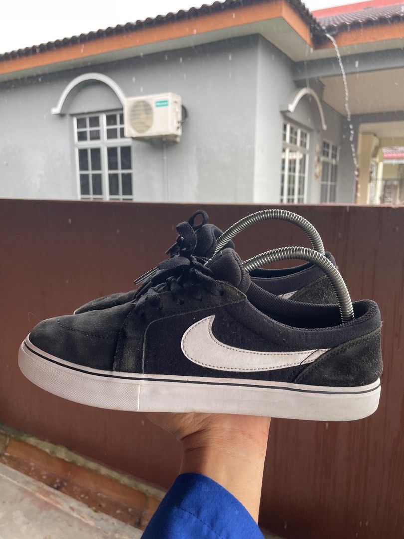 Nike SB satire ii Men s Fashion Footwear Sneakers on Carousell