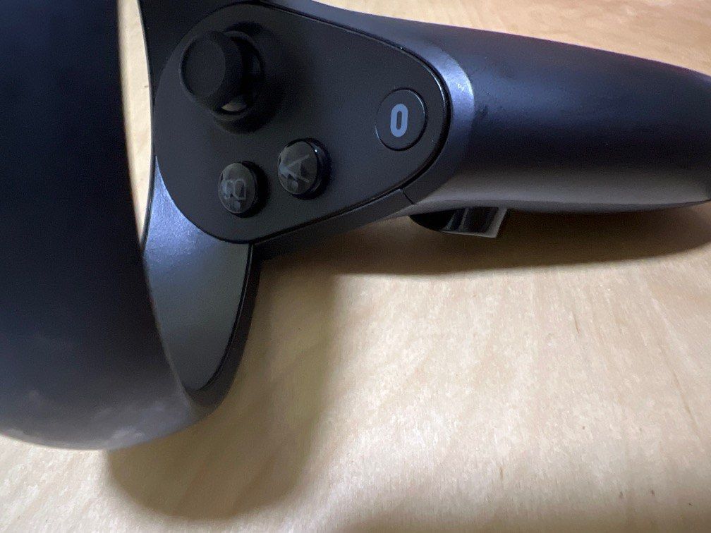 Oculus rift right controller outlet
