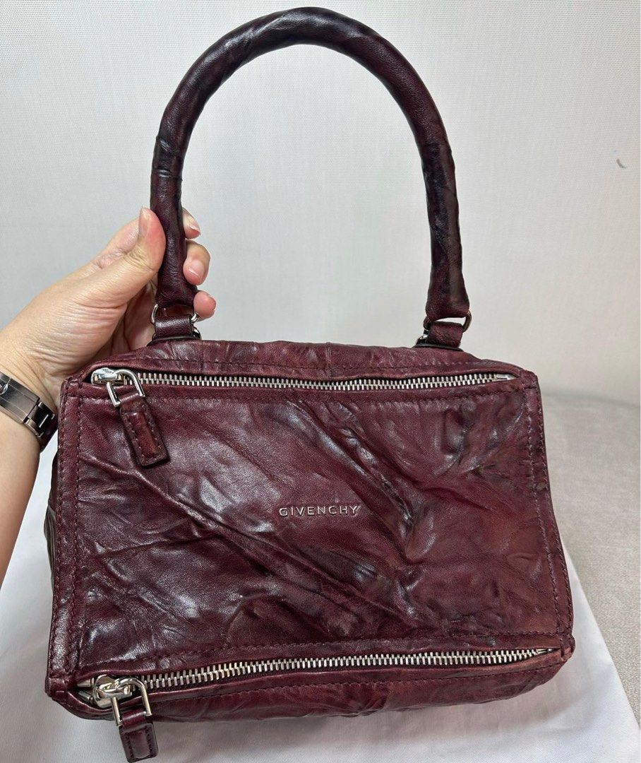 pandora small (Category: Luxury Bags & Wallets) located in Santa Ana. Submitted by astonandariana (Listing ID 1253537506, Image 1). Description: .