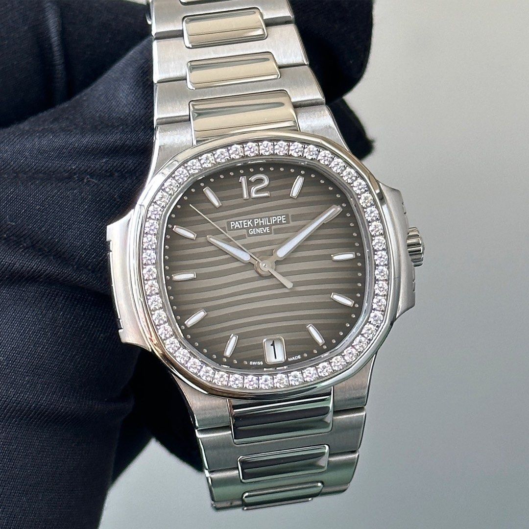 Patek philippe clearance nautilus 7018