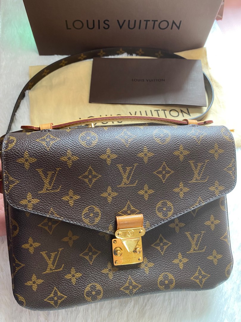 LV Pochette Metis Navy Blue Empreinte, Luxury, Bags & Wallets on Carousell