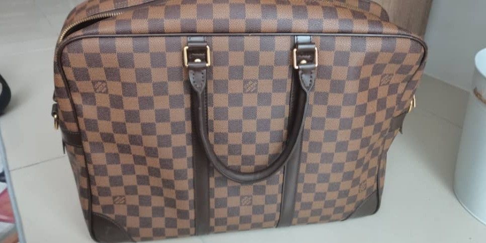 Louis Vuitton document bag - Porte Documents Voyage PM, Men's Fashion, Bags,  Briefcases on Carousell