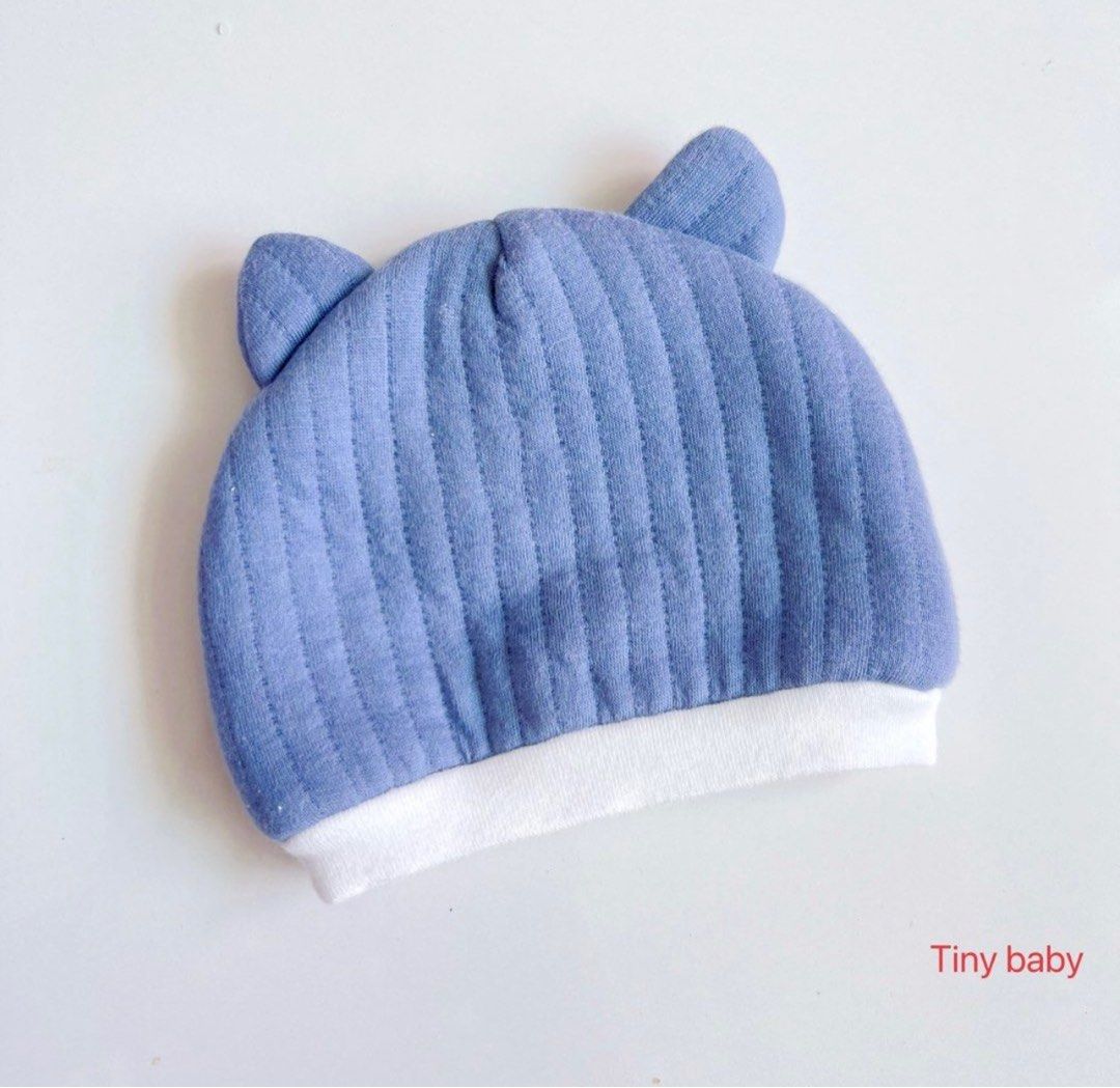 PPREMATURE TINY BABY HAT USED