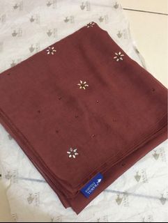 (Category: ) located in . Submitted by goldstore (Listing ID 1253595843, Image 1). Description: .