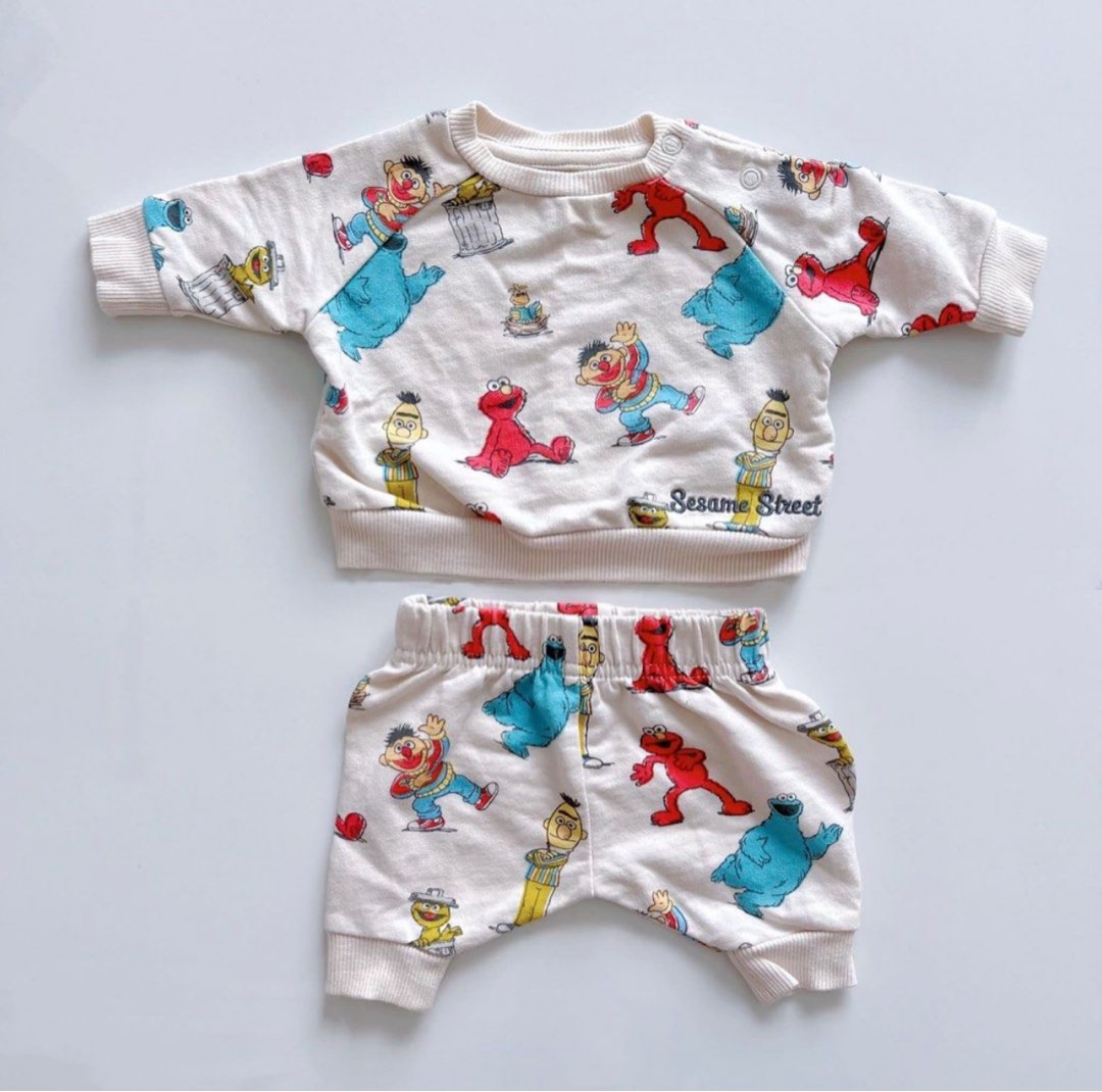 Cheap tiny baby deals clothes