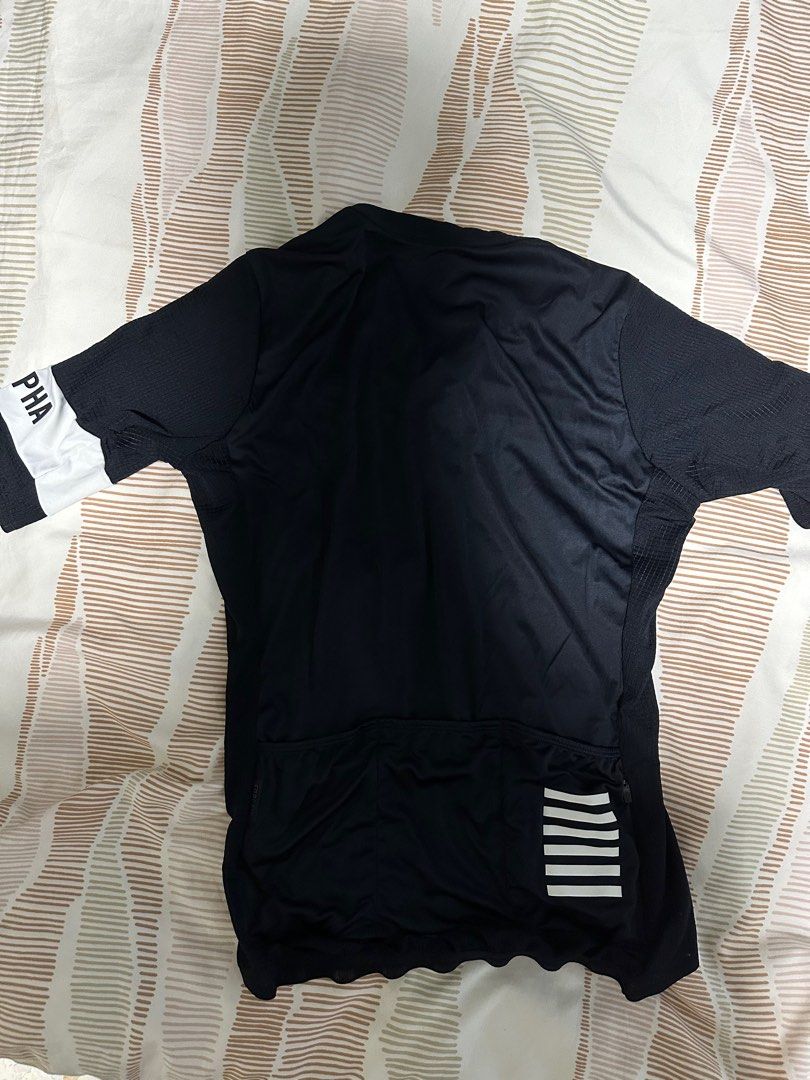 Rapha men's pro team flyweight jersey (S size), Sports Equipment