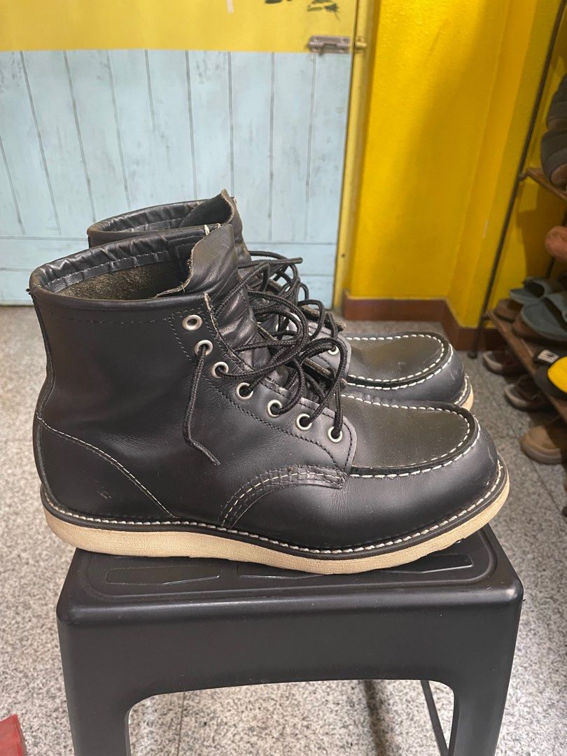 Red wing boots best sale moc toe black