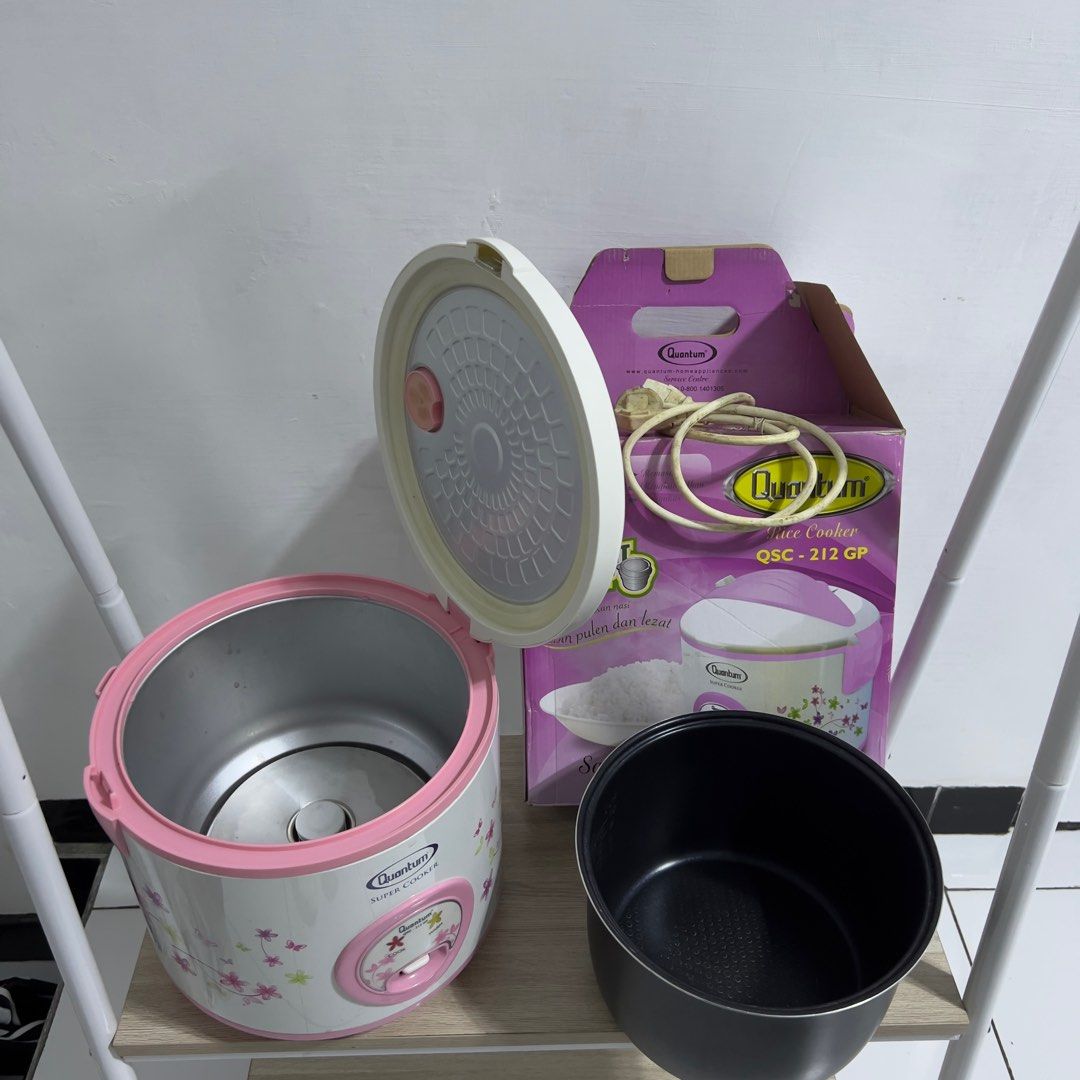 Rice Cooker Penanak Nasi Quantum, Kitchen & Appliances di Carousell
