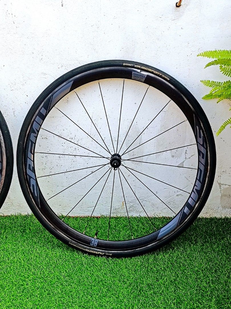 Sagmit wheelset top