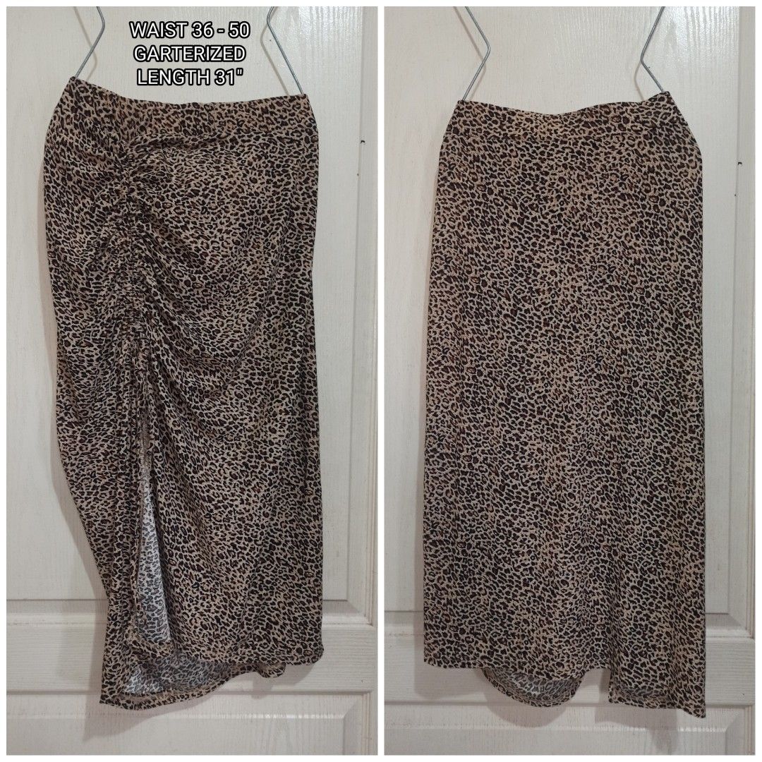 Shein Curve Plus Size Tweed Skirt 2xl, Women's Fashion, Bottoms, Skirts on  Carousell