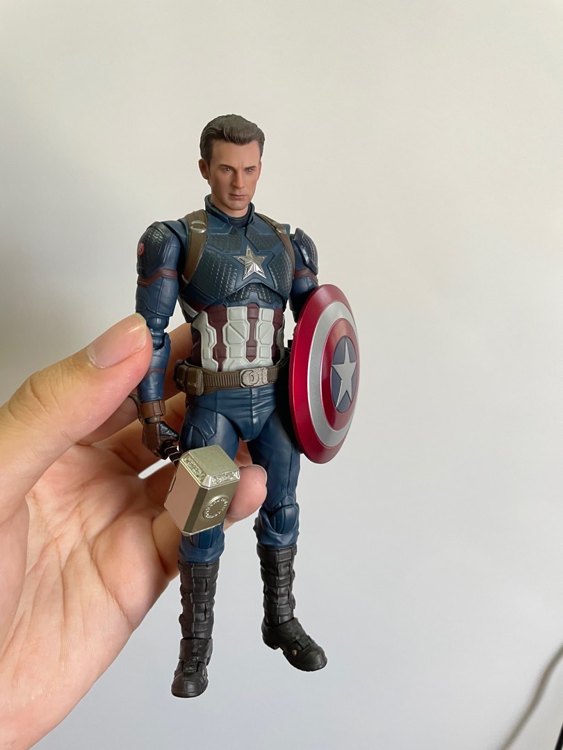 Marvel Avengers Action Figure Captain America Flight Mode - 22 Cm Con Ali Pop-Out, Casco E Scudo - Giocattolo Per Bambini 4+