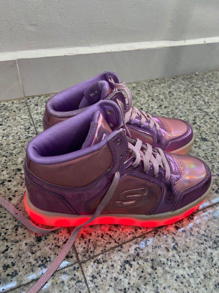 Skechers energy lights one shoe not working hot sale