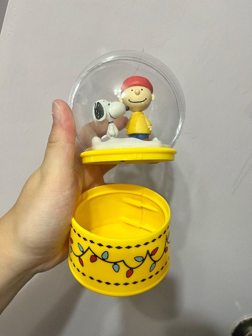 史諾比Snoopy 聖誕甜品杯ᐝ (๑⃙⃘´༥`๑⃙⃘), 興趣及遊戲, 玩具& 遊戲