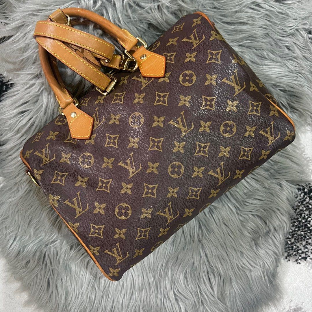 Louis Vuitton Speedy 30 Monogram Fabric, Women's Fashion, Bags & Wallets,  Tote Bags on Carousell