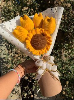 Sunflower and 4 pcs tulips flower crochet set