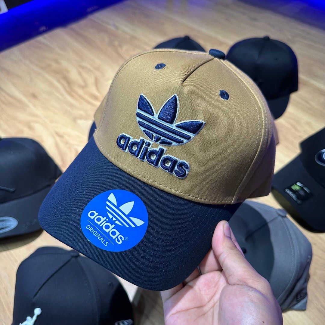 Harga cap shop adidas original