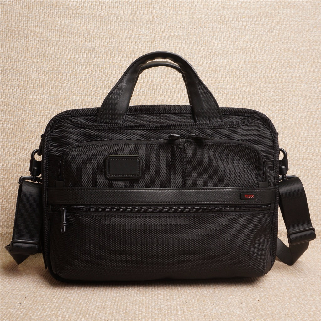 Tumi small screen expandable laptop brief store