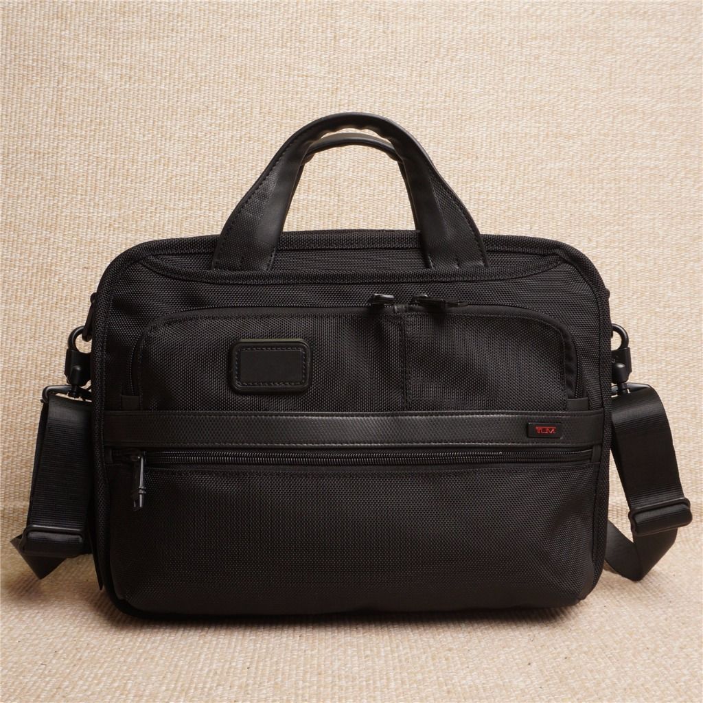 Tumi alpha 2 small hot sale screen expandable laptop brief