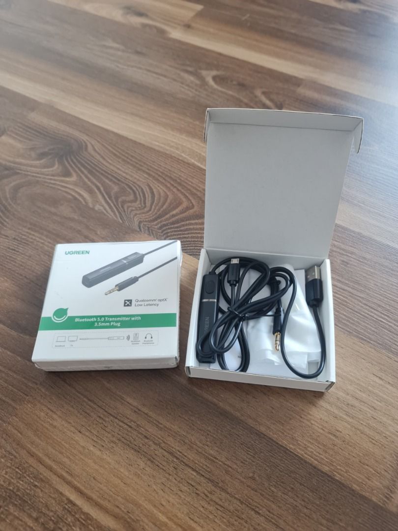UGREEN Bluetooth Audio Transmitter Bluetooth 5.0 Aux Transmitter