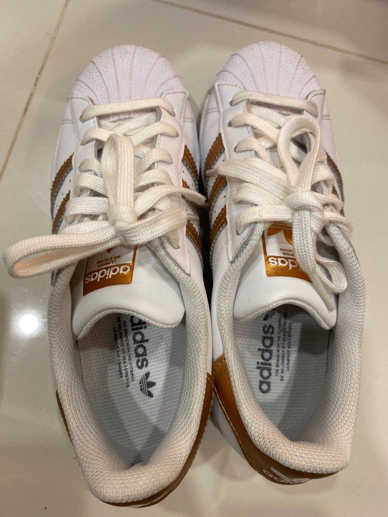 Superstars goldene streifen on sale