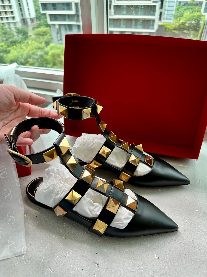 Valentino flat studded 2025 shoes