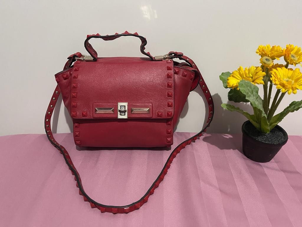Valentino garavani sling bag top