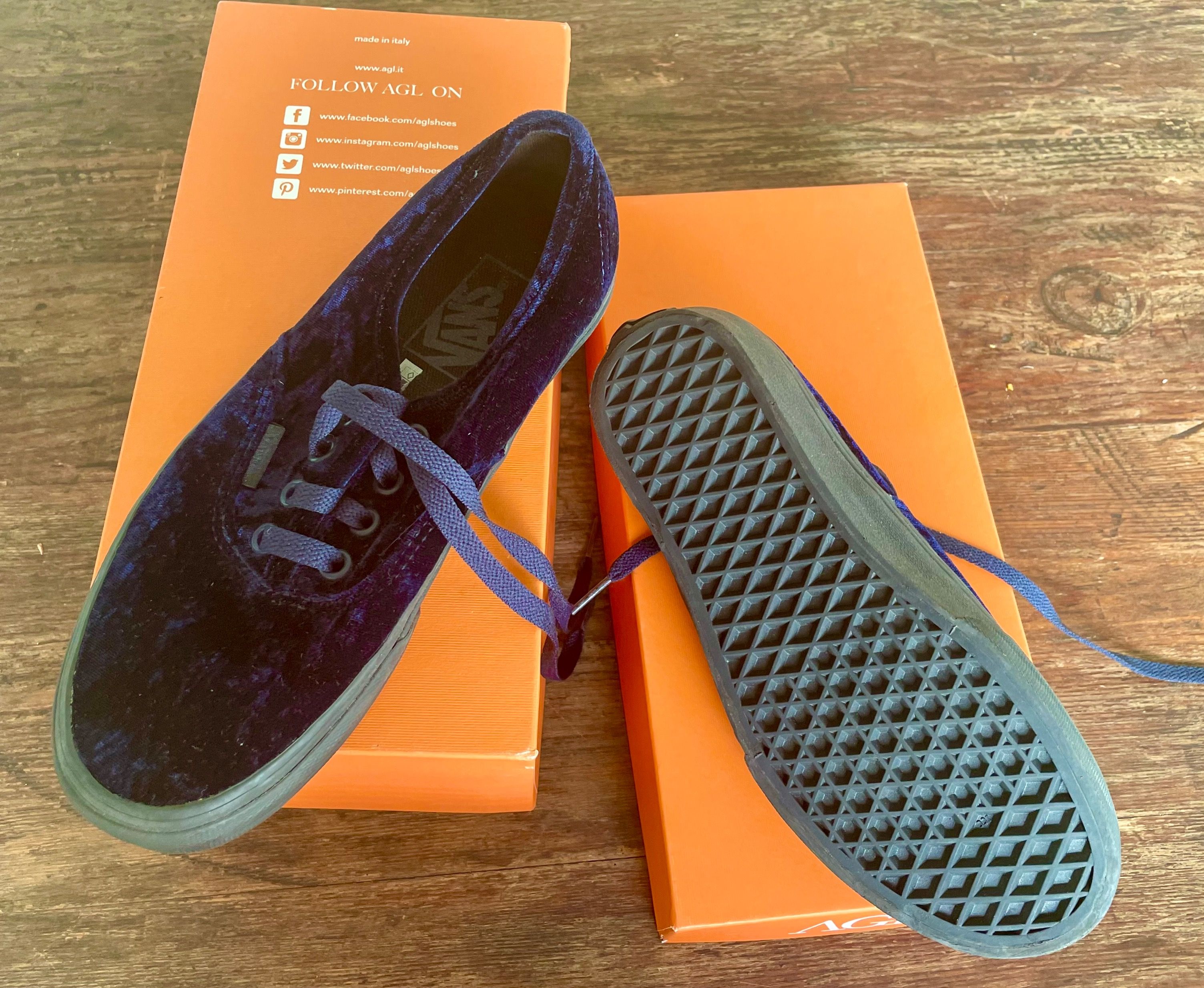 Vans authentic blue velvet sneaker sales