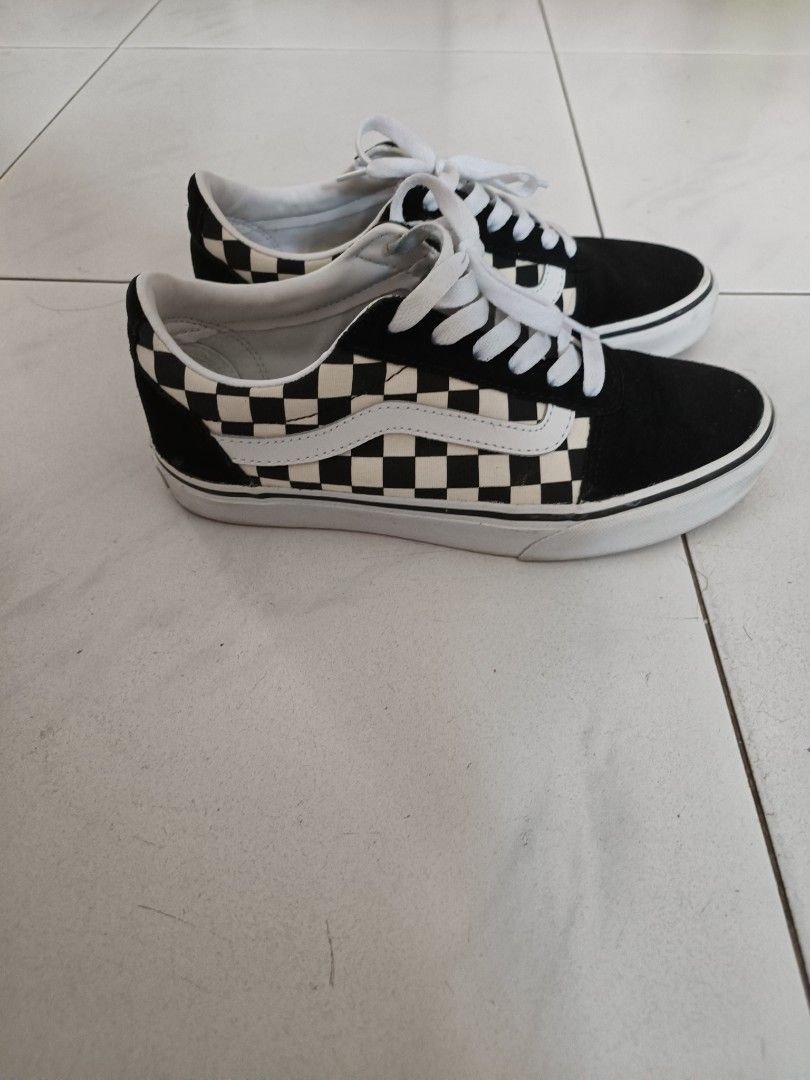 Checkered line top vans
