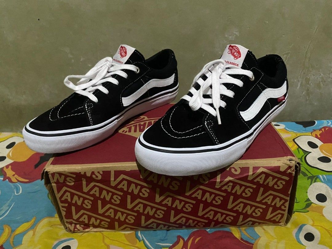 Vans Sk8 Low Pro Black White 100 Original Authentic Fesyen Pria
