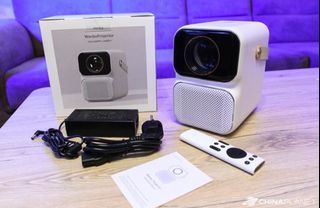 Wanbo T6 Max Smart Projector (BRAND NEW)