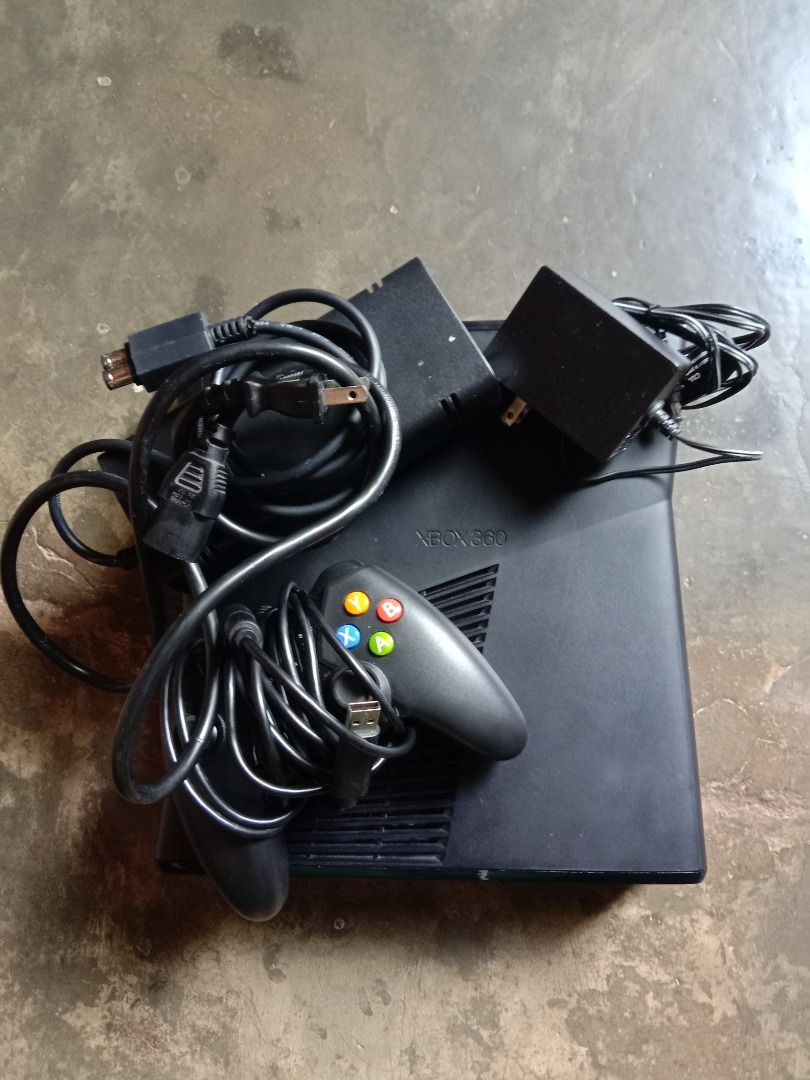 XBOX 360 (Category: Xbox) located in Dumaguete. Submitted by jakereyvergara8425 (Listing ID 1253535031, Image 1). Description: The Console won't work.