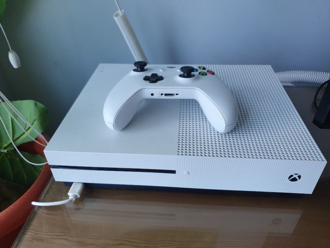 X box top one s olx