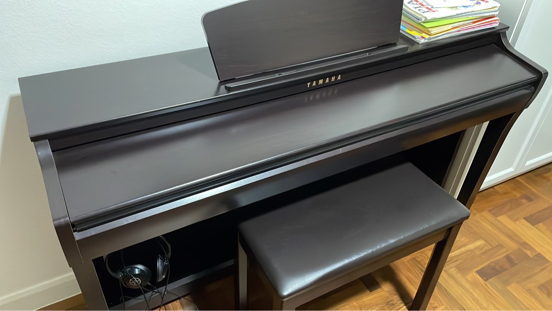 Yamaha Digital Piano CLP725, Hobbies & Toys, Music & Media, Musical