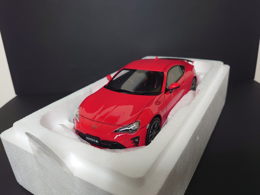 1/18 Kyosho Samurai Toyota GT 86, Hobbies & Toys, Toys & Games