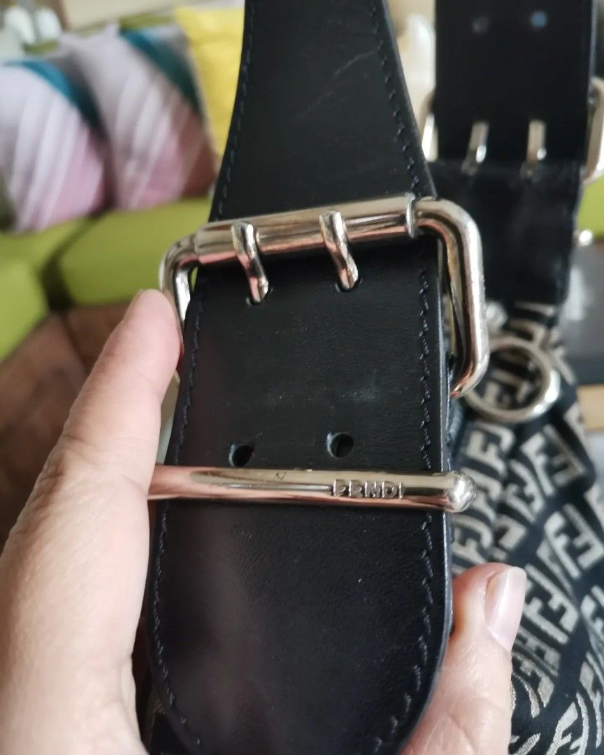 💯% Authentic Fendi Shoulder Kili Bag (Category: Luxury Bags & Wallets) located in Paranaque City. Submitted by luxehuntsmla.bymari (Listing ID 1253780236, Image 2). Description: 💯% Authentic Fendi Oyster Shoulder/Kili Bag Rank AB Flaws are posted (and emphasized on posted pictures) 👉 Rubber lining issues 👉 NO scuffs on monogram #luxehunts.mla.bymari items are guaranteed authentic, or money-back if proven fake. Mura lang magpa fix ng rubber li