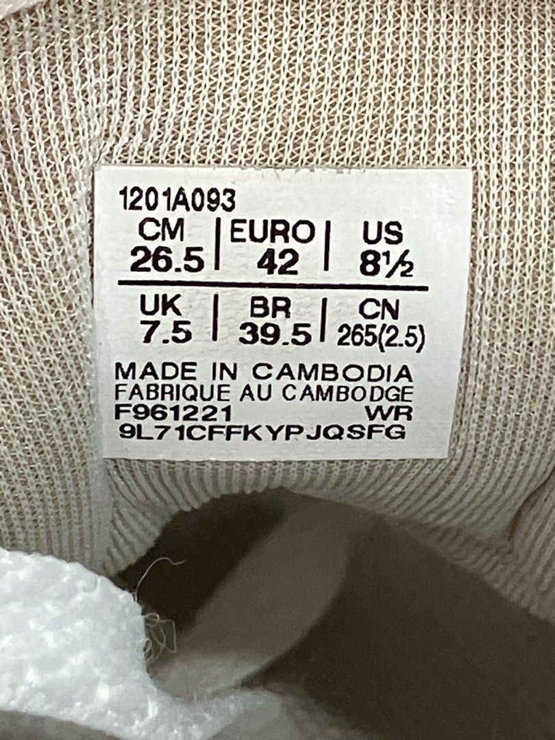 asics white running shoes