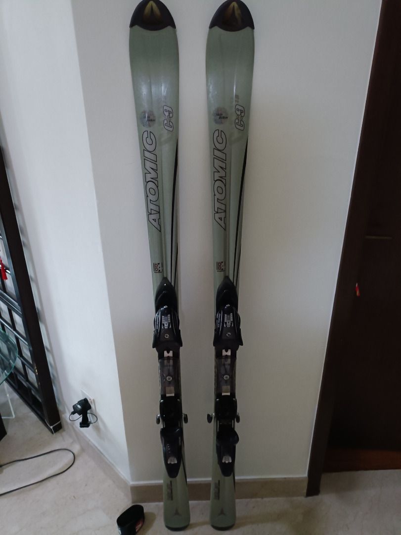 Atomic on sale carbon skis