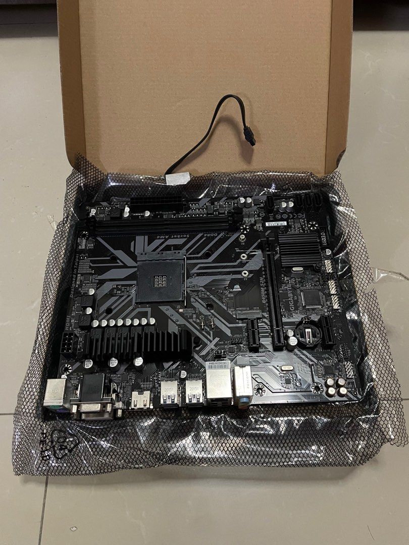 Gigabyte b450m discount s2h características