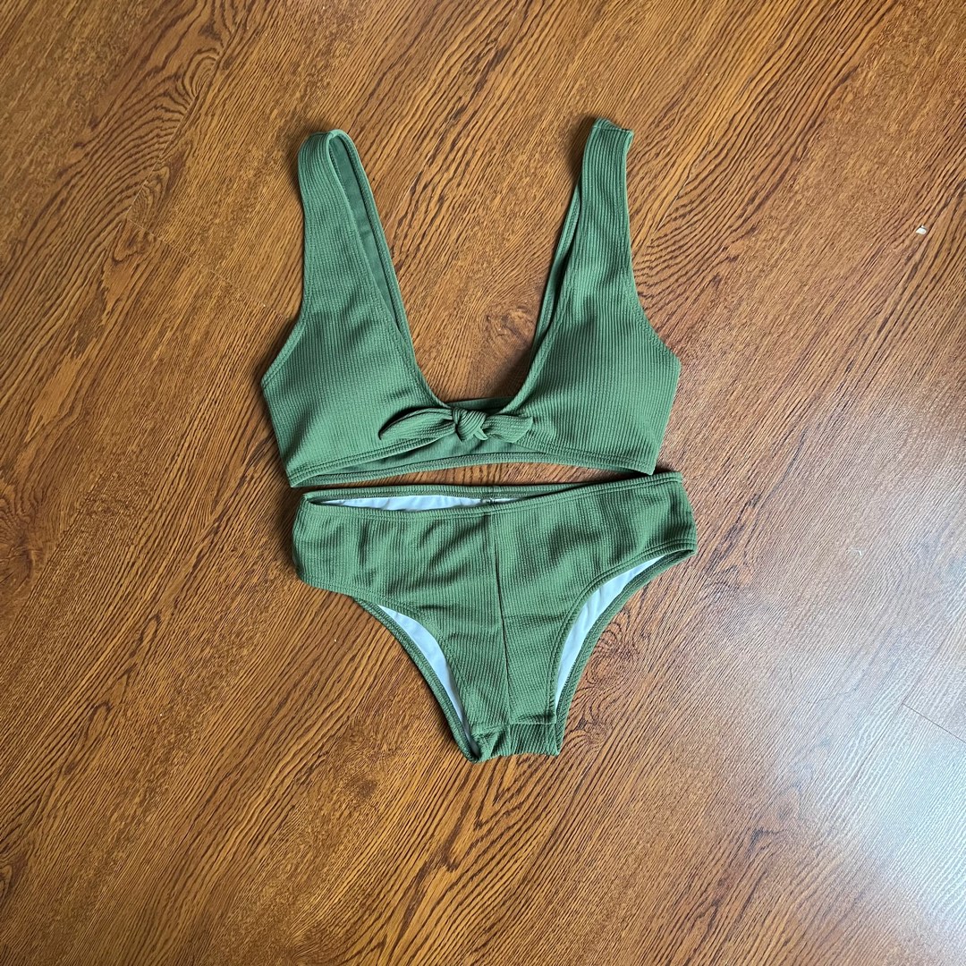 bikini sage green, Olah Raga, Baju Olahraga di Carousell