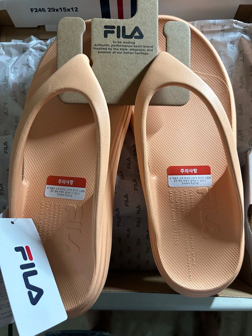 Fila sandals sale deals