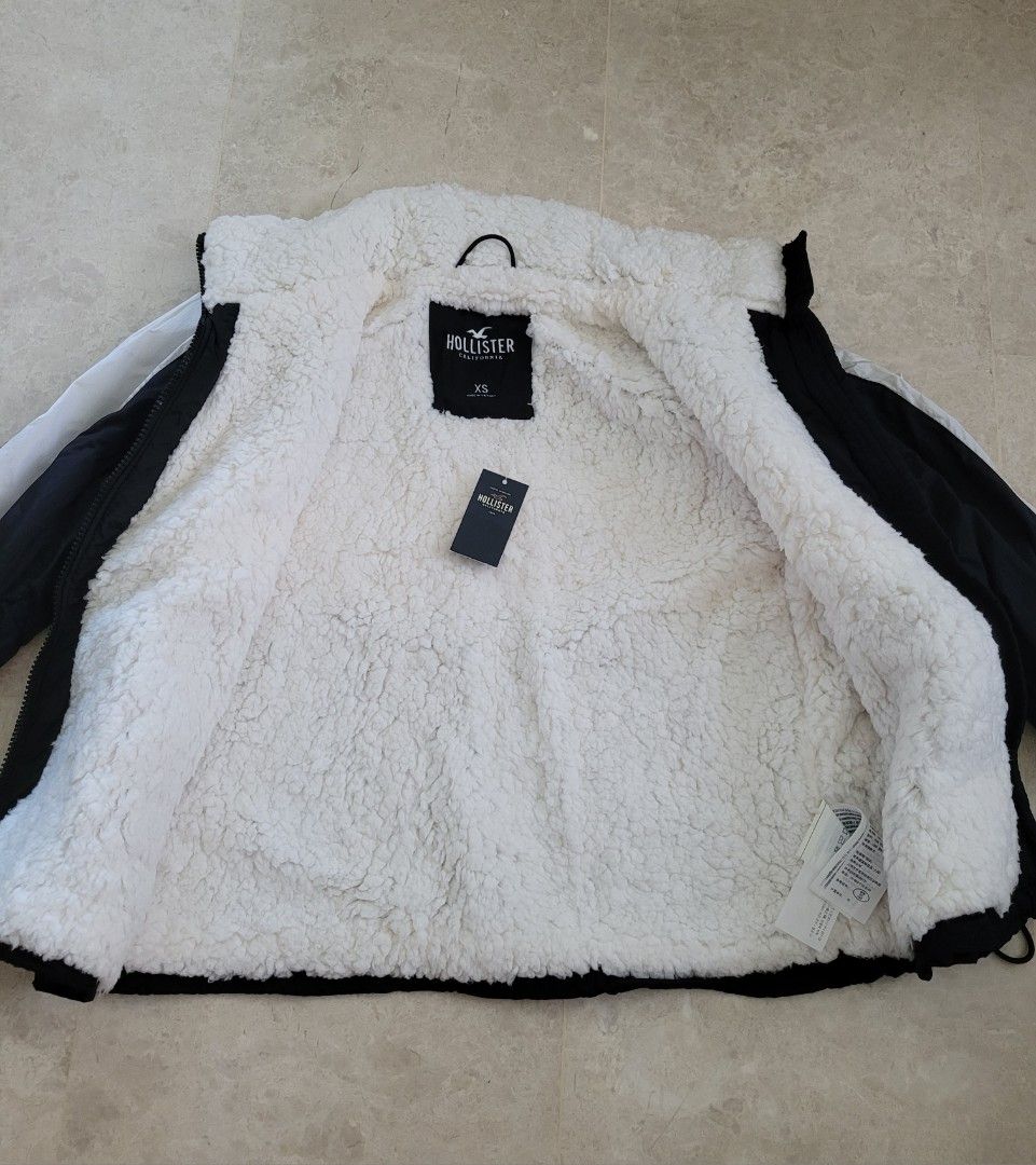 BNWT Hollister Puff Shearling Jacket, Women's Fashion, Coats, Jackets