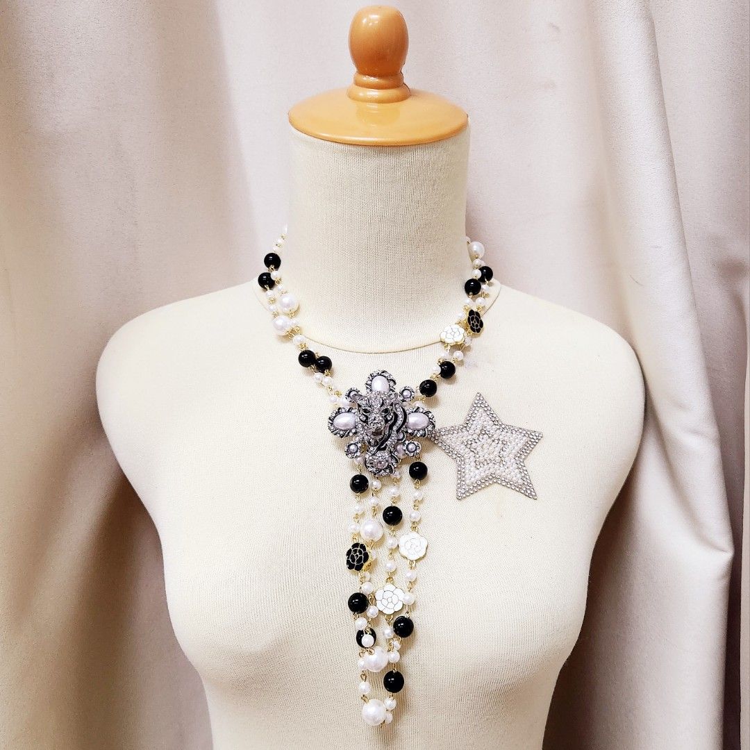 Rare Authentic Chanel A11C CC mark Costume Pearl necklace Vintage (380427)