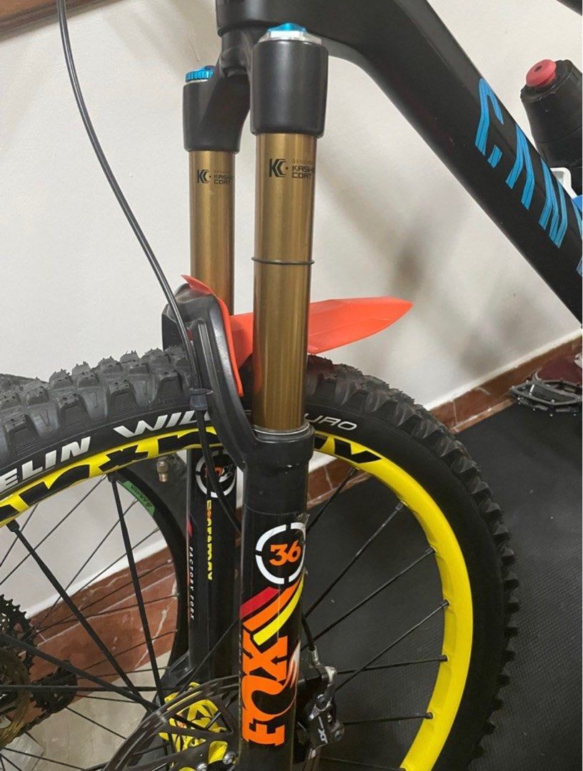 Canyon top strive 26