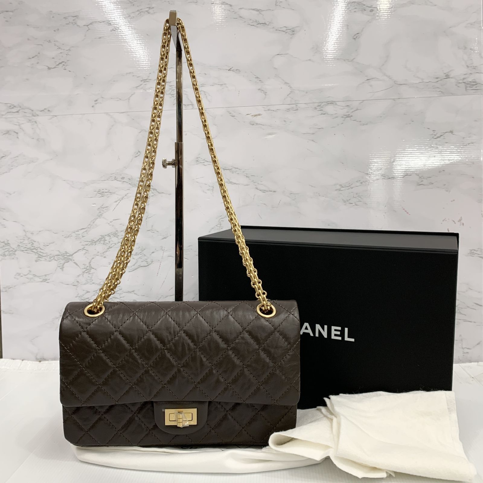 A37586 discount