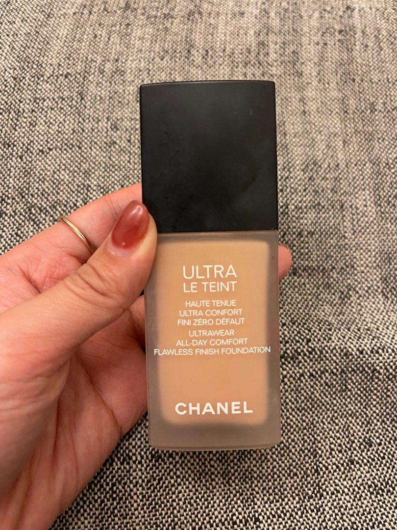CHANEL Ultra Le Teint Ultrawear All-Day Comfort Flawless Finish