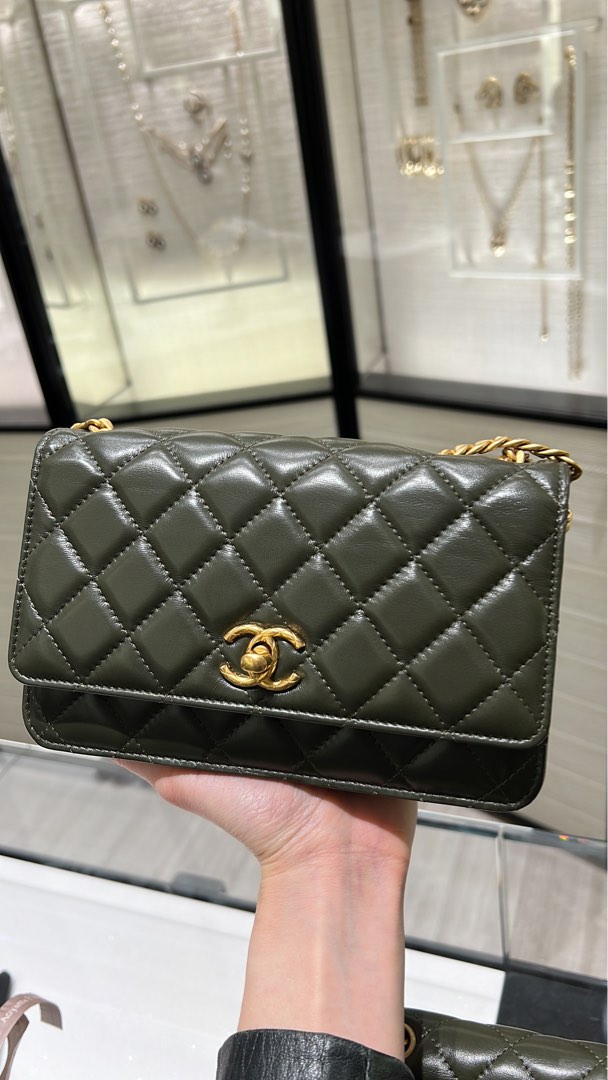 CC WOC 17 BLACK LAMBSKIN GOLD HARDWARE