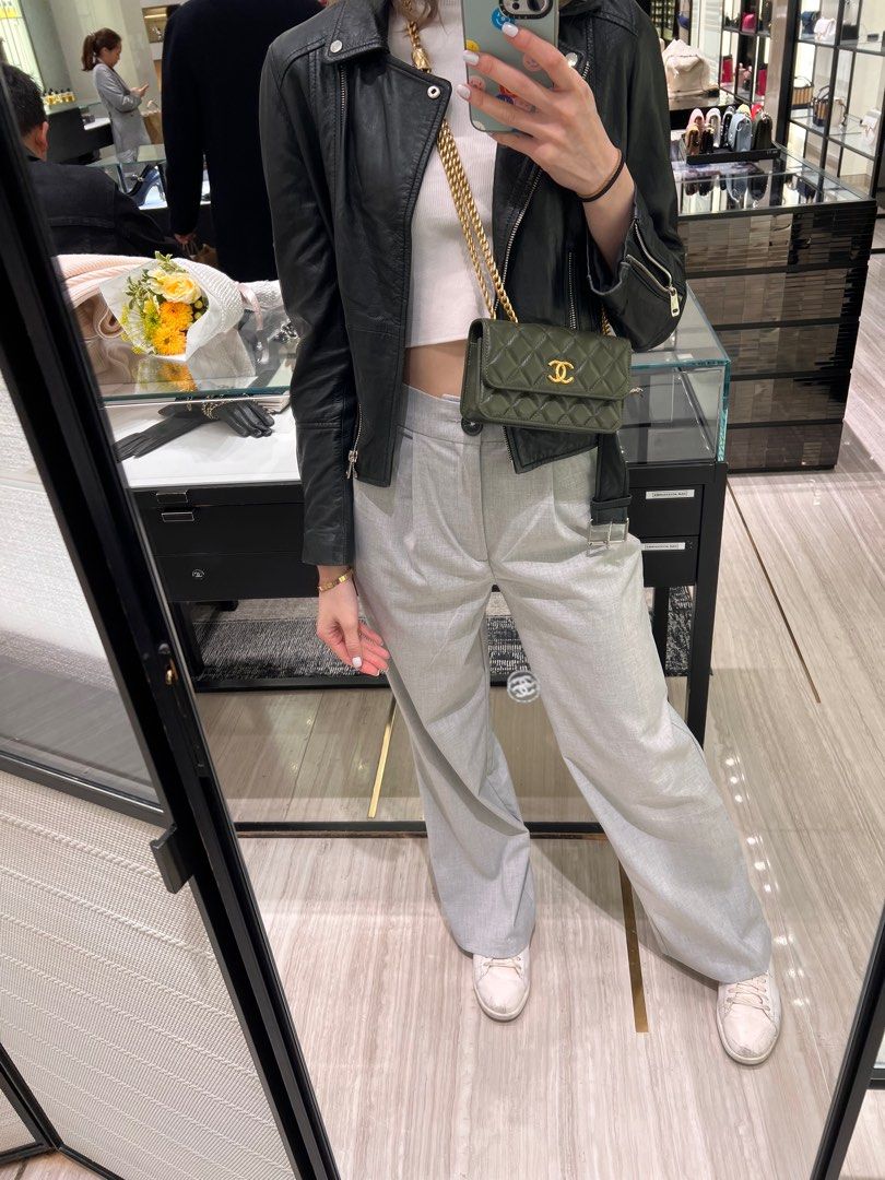 Woc Channel Channel WOC lambskin gold tone khaki, 名牌, 手袋及銀包 - Carousell
