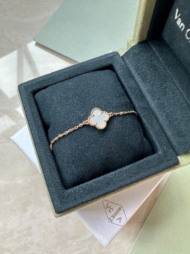Cheapest van cleef arpels outlet
