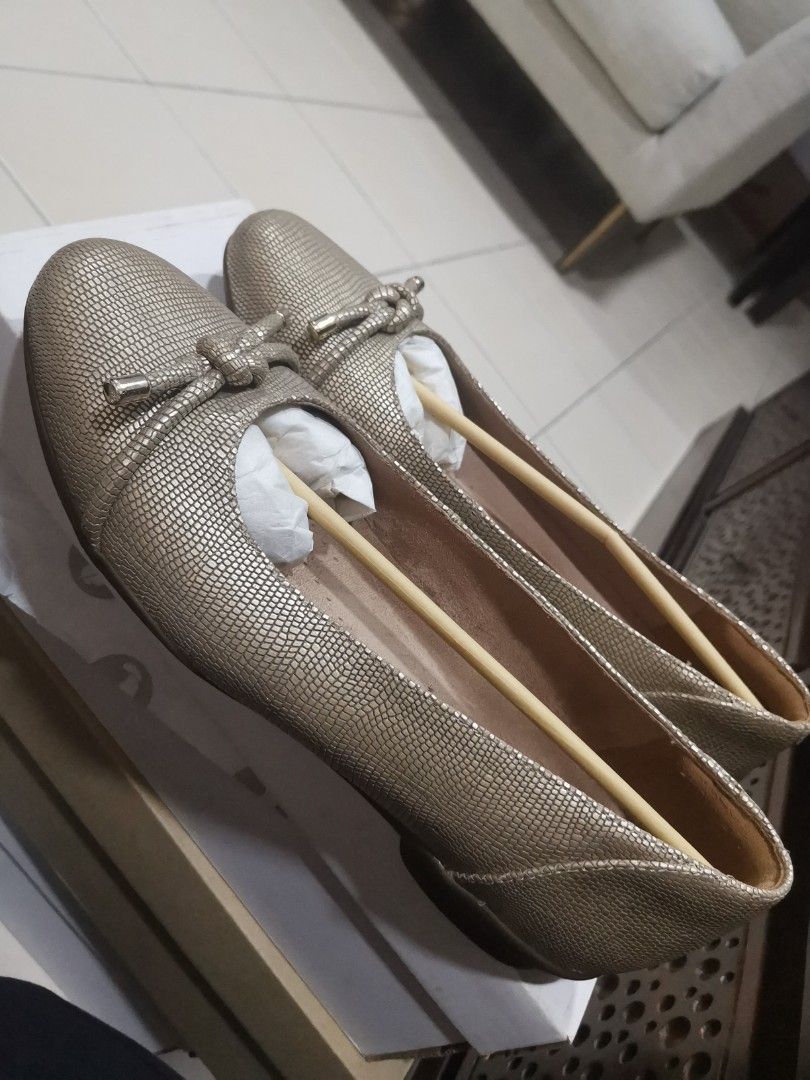 Clarks ee shoes new arrivals