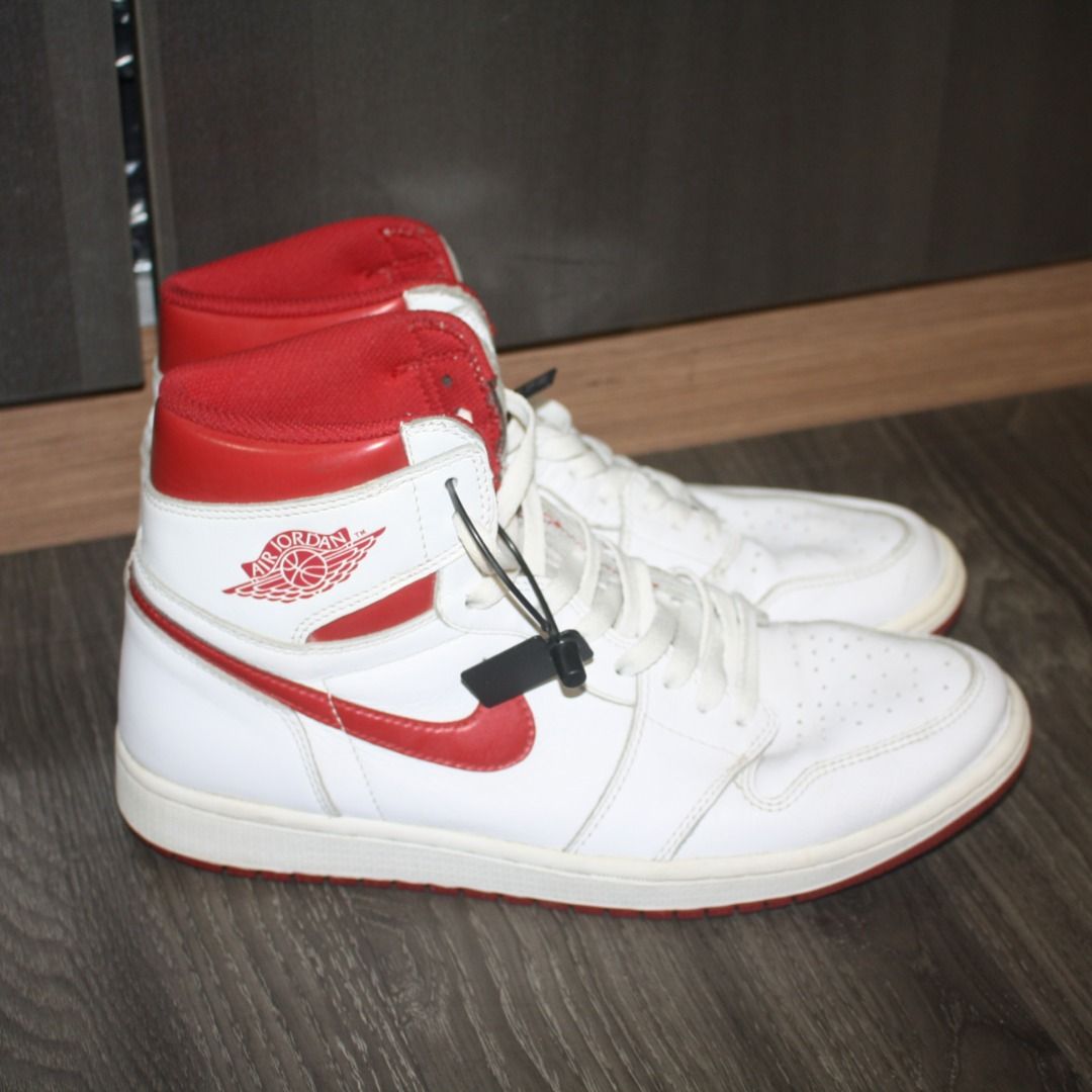 Air jordan hotsell 1 metallic red